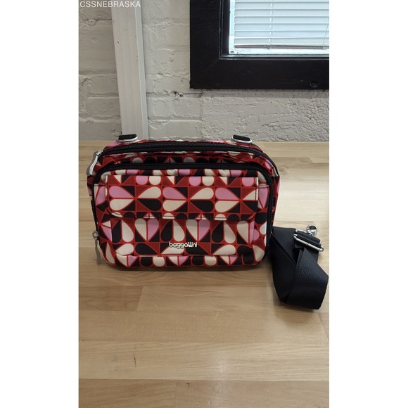 Baggallini Handbags - Baggallini Red Pink Heart Print Nylon Crossbody Travel Bag Small
